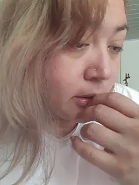 Amalianoir online show from 04/03/26, 02:23