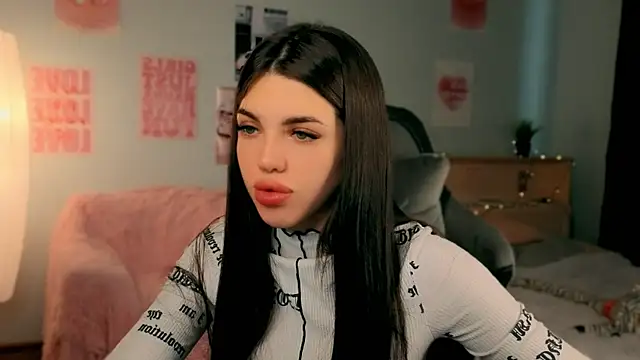 molly rettyy online show from 04/28/26, 04:06