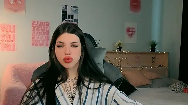 molly rettyy online show from 05/08/26, 04:27