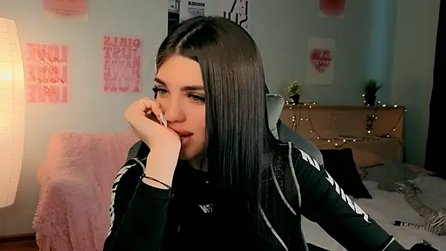 molly rettyy online show from 04/12/26, 04:27