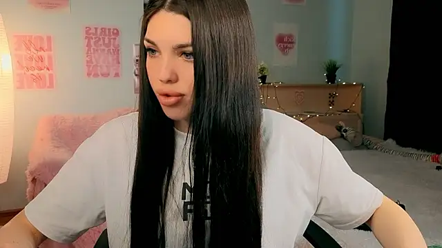 molly rettyy online show from 03/30/26, 04:47