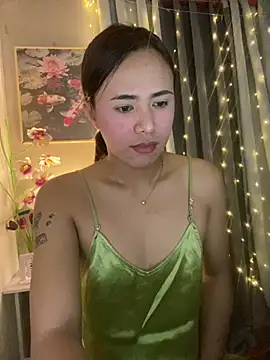 Snapshot of _Flirtyprincess_ chatting on 06/19/26, 05:24 Flirtyprincess online show from 06/19/26, 05:24