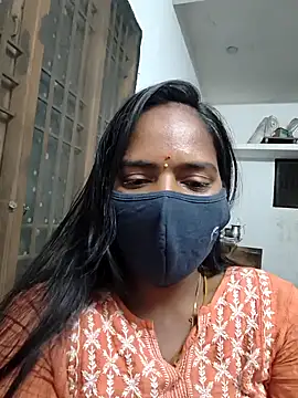 Snapshot of Tamil_Sangeetha chatting on 04/03/26, 01:17 Tamil Sangeetha online show from 04/03/26, 01:17