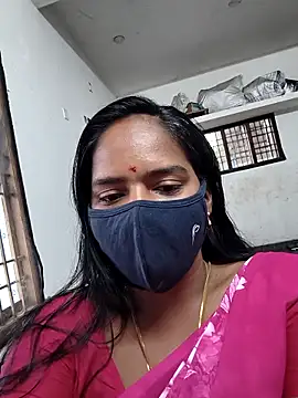 Snapshot of Tamil_Sangeetha chatting on 04/06/26, 01:56 Tamil Sangeetha online show from 04/06/26, 01:56