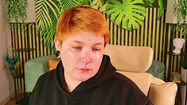 Snapshot of Edna_Davis chatting on 04/05/26, 07:15 Edna Davis online show from 04/05/26, 07:15