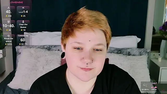 Snapshot of Edna_Davis chatting on 04/04/26, 07:26 Edna Davis online show from 04/04/26, 07:26