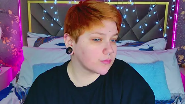 Snapshot of Edna_Davis chatting on 04/03/26, 07:26 Edna Davis online show from 04/03/26, 07:26