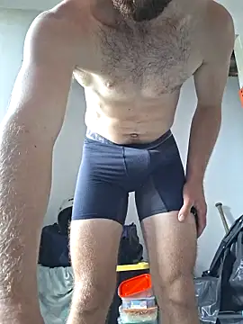 mr undentify online show from 04/05/26, 11:11