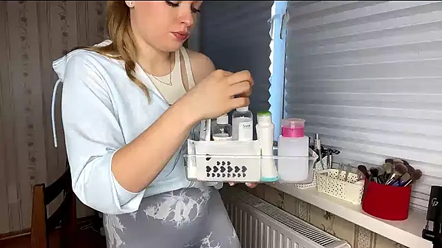 Snapshot of LolaZola chatting on 04/01/26, 02:58 LolaZola online show from 04/01/26, 02:58