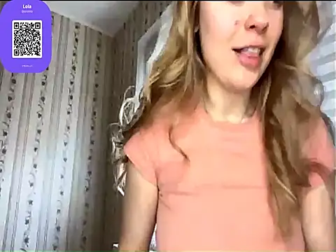 Snapshot of LolaZola chatting on 04/16/26, 10:27 LolaZola online show from 04/16/26, 10:27