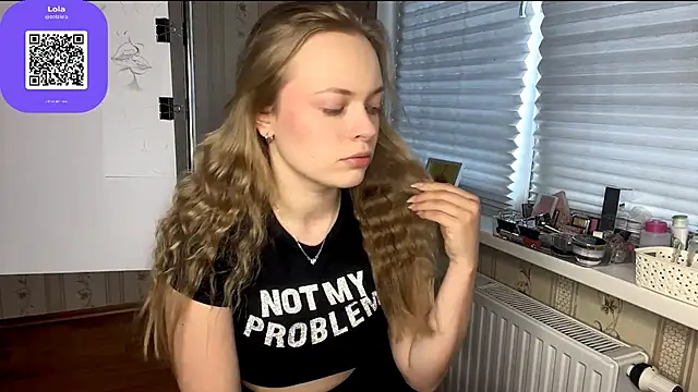 Snapshot of LolaZola chatting on 04/10/26, 01:18 LolaZola online show from 04/10/26, 01:18