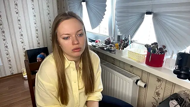 Snapshot of LolaZola chatting on 04/02/26, 11:06 LolaZola online show from 04/02/26, 11:06