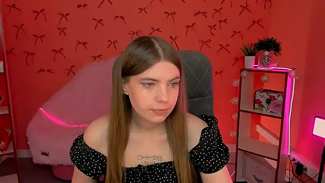 KisaPikmi online show from 04/13/26, 09:02