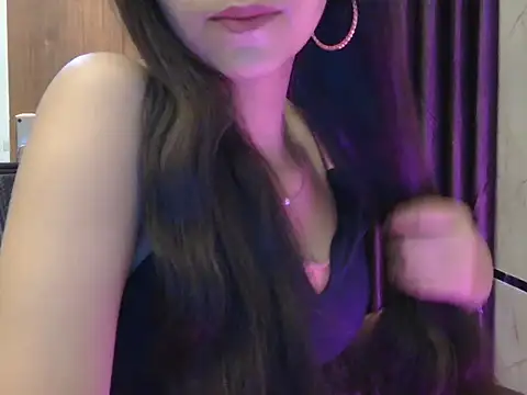 hiikavya online show from 04/15/26, 05:24