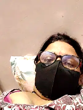 Snapshot of purvi46 chatting on 04/01/26, 08:04 purvi46 online show from 04/01/26, 08:04