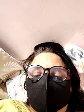 Snapshot of purvi46 chatting on 04/11/26, 04:21 purvi46 online show from 04/11/26, 04:21