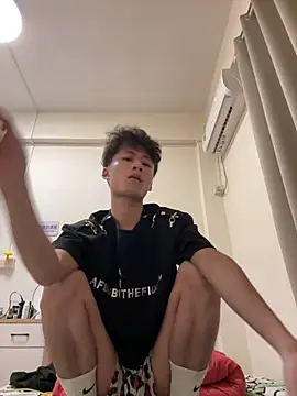 sexyboy-3525 online show from 06/05/26, 12:37