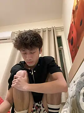 sexyboy-3525 online show from 05/03/26, 12:09