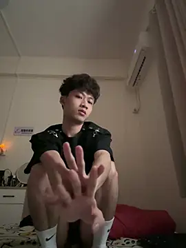 sexyboy-3525 online show from 06/04/26, 05:45