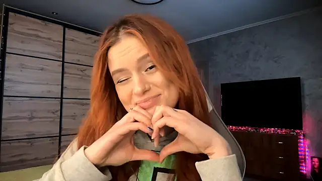 Snapshot of FoxyEmma chatting on 04/05/26, 03:08 FoxyEmma online show from 04/05/26, 03:08