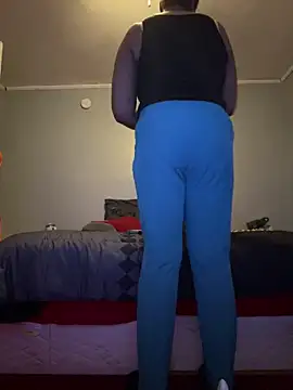 Sweetie8582 online show from 04/04/26, 09:49