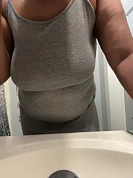 Sweetie8582 online show from 04/14/26, 12:37