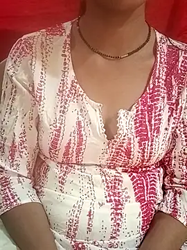 Snapshot of riyaa_sexyy chatting on 06/04/26, 05:34 riyaa sexyy online show from 06/04/26, 05:34