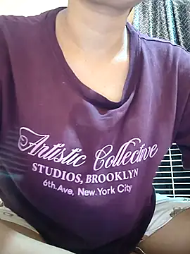 Snapshot of riyaa_sexyy chatting on 07/06/26, 06:43 riyaa sexyy online show from 07/06/26, 06:43