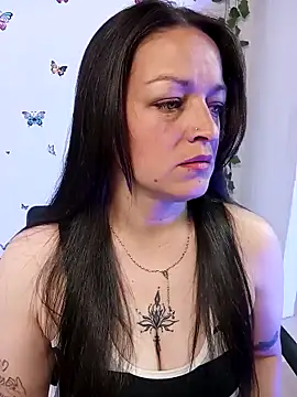 Snapshot of Isa_bluee chatting on 04/08/26, 02:13 Isa bluee online show from 04/08/26, 02:13