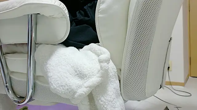 momokaze1658 online show from 04/25/26, 09:56