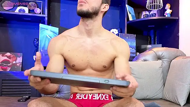 axel tone online show from 04/05/26, 11:39