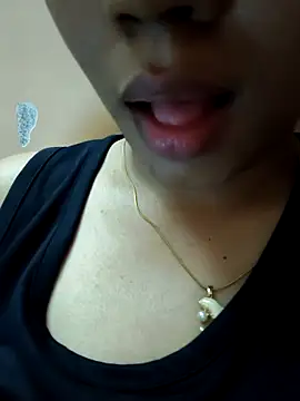 chocolate sophia online show from 05/09/26, 12:52