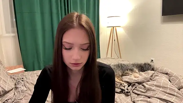 Snapshot of MiaNewstrom chatting on 04/06/26, 08:21 MiaNewstrom online show from 04/06/26, 08:21