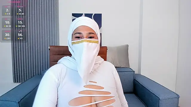 Thalia hala online show from 05/21/26, 06:05