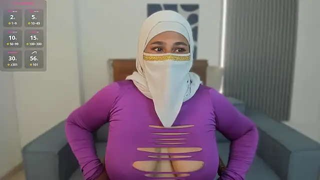 Thalia hala online show from 04/13/26, 06:12