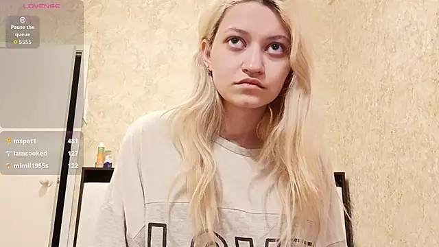 Snapshot of KateRiverr chatting on 04/11/26, 06:11 KateRiverr online show from 04/11/26, 06:11