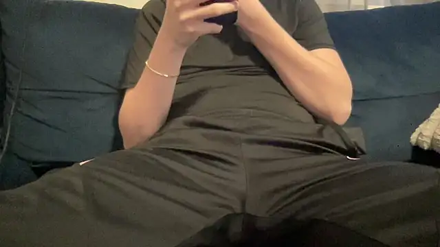 Snapshot of NaughtysecretsDE chatting on 03/30/26, 03:35 NaughtysecretsDE online show from 03/30/26, 03:35