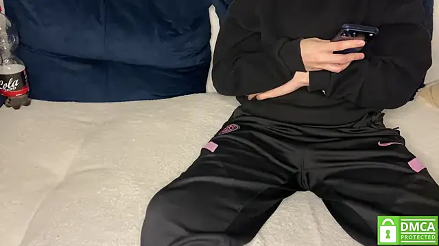 Snapshot of NaughtysecretsDE chatting on 04/10/26, 06:15 NaughtysecretsDE online show from 04/10/26, 06:15