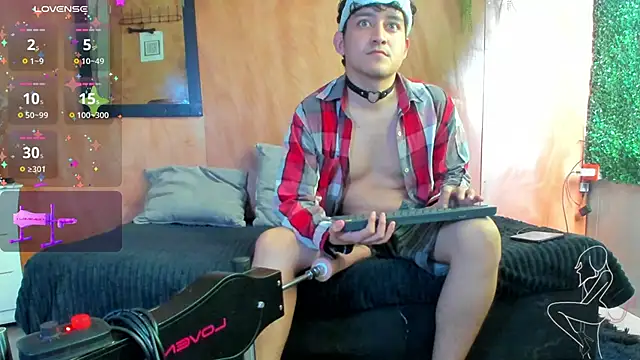 Snapshot of eros_fangs chatting on 04/12/26, 08:45 eros fangs online show from 04/12/26, 08:45