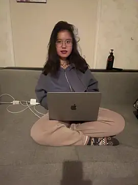 Z Milll online show from 05/11/26, 06:05
