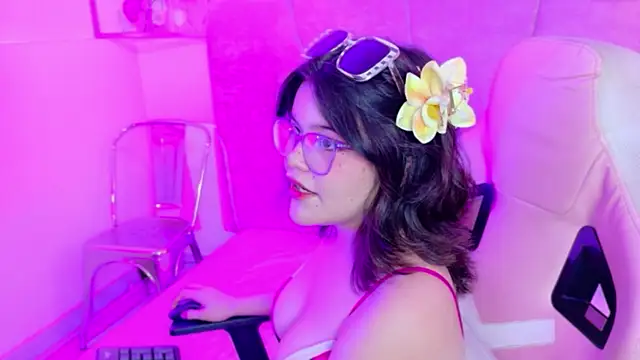 Alexa Missfortune online show from 05/06/26, 10:14