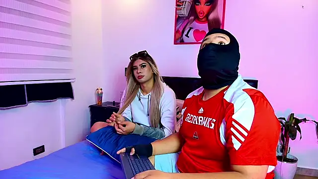 Snapshot of BrittXDante chatting on 04/13/26, 06:17 BrittXDante online show from 04/13/26, 06:17