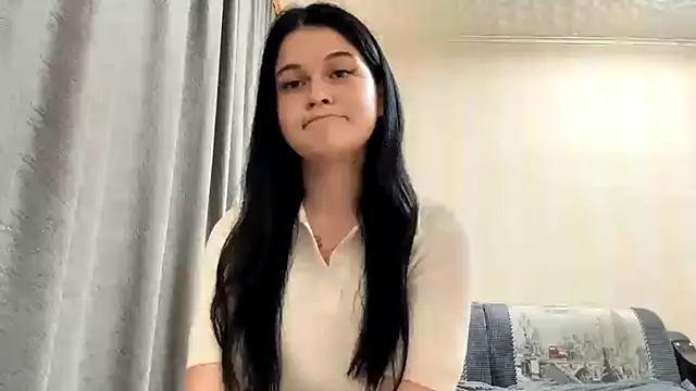 BellaLuxury online show from 04/13/26, 03:27