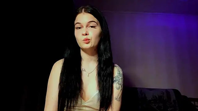 BellaLuxury online show from 04/05/26, 03:08