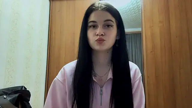 BellaLuxury online show from 04/07/26, 03:03