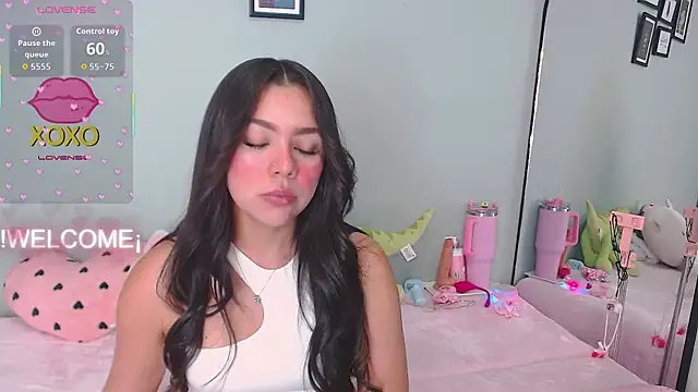 Snapshot of MissDulceRose chatting on 04/15/26, 12:16 MissDulceRose online show from 04/15/26, 12:16