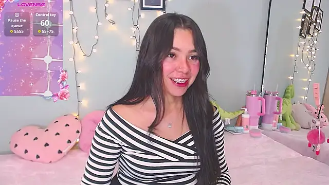 Snapshot of MissDulceRose chatting on 04/05/26, 01:12 MissDulceRose online show from 04/05/26, 01:12