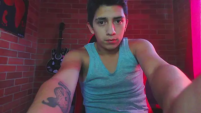 ethann2  online show from 03/31/26, 04:53