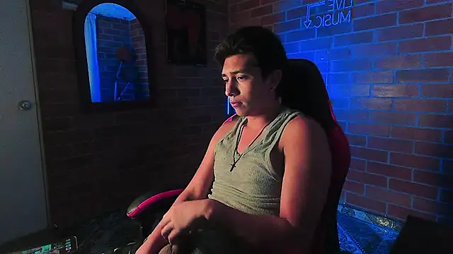 ethann2  online show from 04/05/26, 06:53