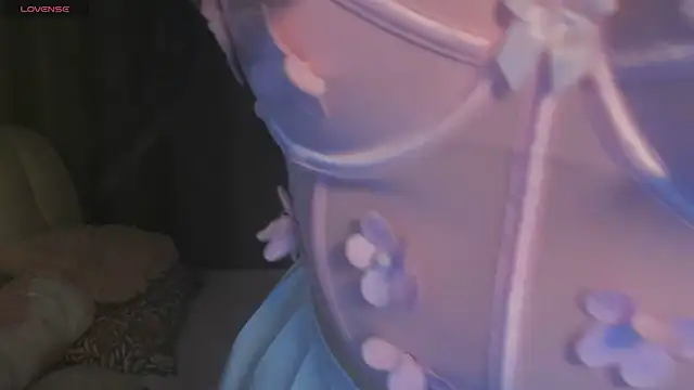 Snapshot of VelvetMelissa chatting on 04/11/26, 03:27 VelvetMelissa online show from 04/11/26, 03:27